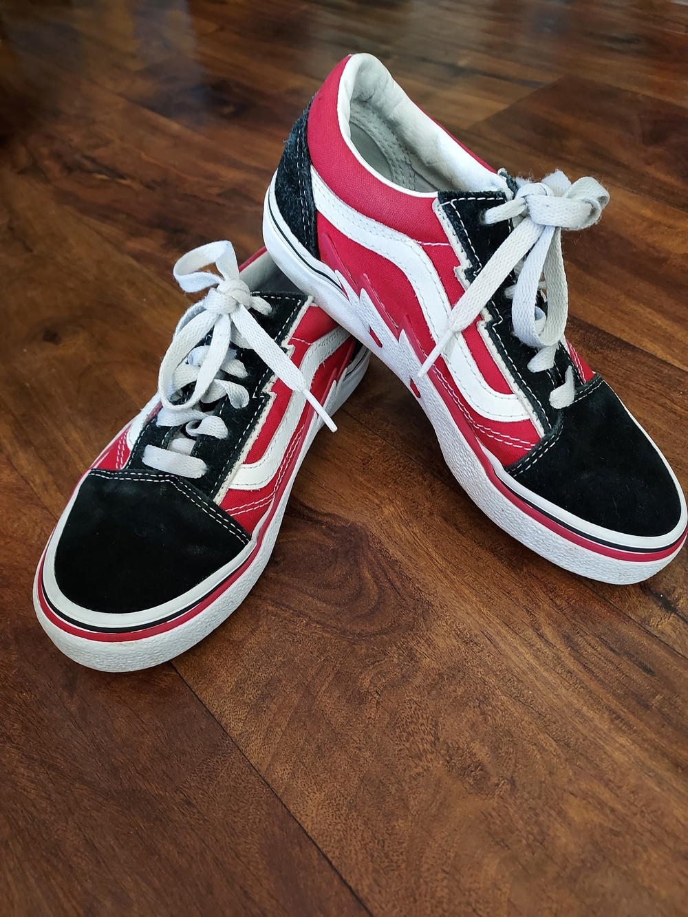 Vans Kids Red Black White Old Skool Sneakers
